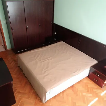 Top Center 2 * Varna